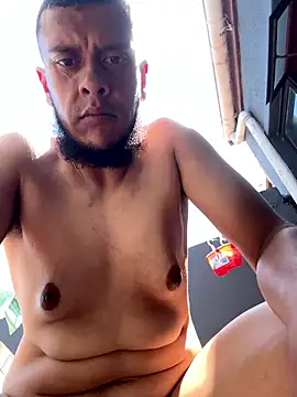 Snapshot of Smallboybigworld chatting on January 11, 2026, 8:41 am Smallboybigworld online show from January 11, 2026, 8:41 am