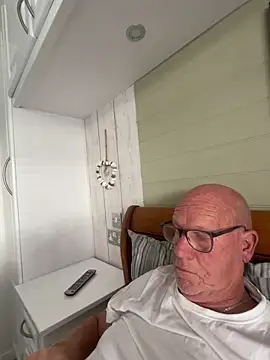 philefc online show from October 4, 2025, 8:45 am