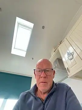 philefc online show from October 7, 2025, 7:49 am