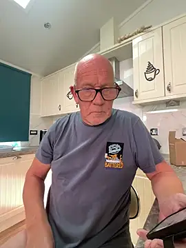 philefc online show from November 6, 2025, 11:44 am