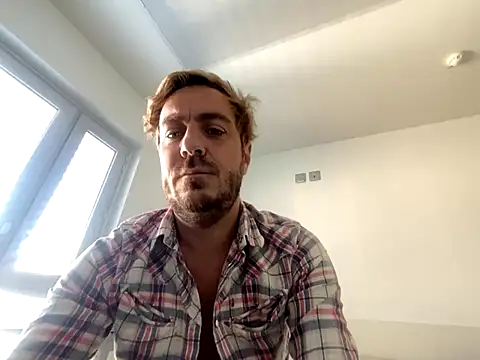 3615-ULLA online show from October 1, 2025, 10:43 am