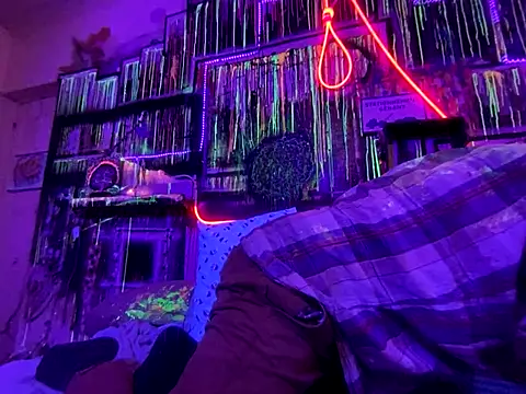 3615-ULLA online show from October 25, 2025, 5:19 pm