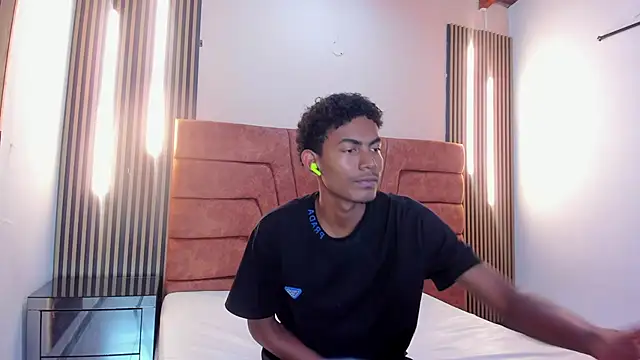 FYKMOR 1 online show from September 22, 2025, 3:52 am