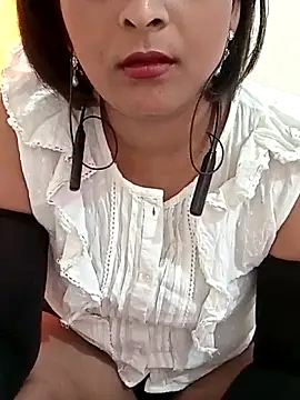 Snapshot of Queen_Kushi4 chatting on April 23, 2026, 5:30 am Queen Kushi4 online show from April 23, 2026, 5:30 am