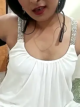 Snapshot of Queen_Kushi4 chatting on April 24, 2026, 5:04 pm Queen Kushi4 online show from April 24, 2026, 5:04 pm