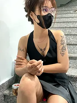   BabyShowPublic   online show from January 14, 2026, 5:18 pm