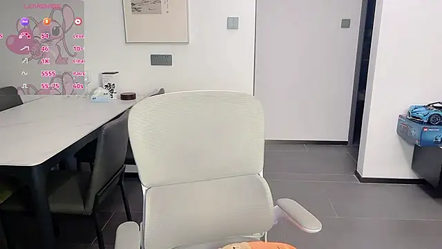 Snapshot of Scarlett-bb chatting on September 30, 2025, 7:19 pm Scarlett-bb online show from September 30, 2025, 7:19 pm