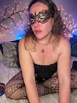 Nadja Noir online show from May 17, 2026, 11:12 pm