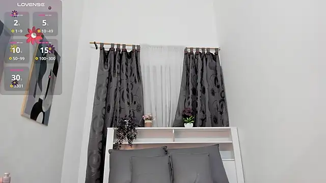 Mistt Mia online show from October 19, 2025, 12:17 pm