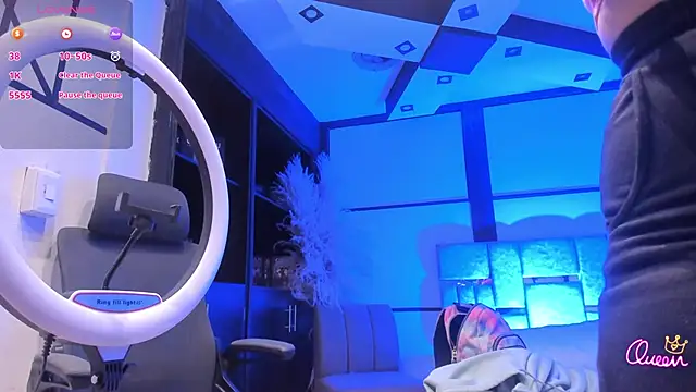 Snapshot of SamaraAnders_ chatting on April 4, 2026, 4:55 am SamaraAnders online show from April 4, 2026, 4:55 am