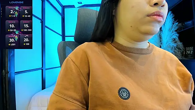 Snapshot of SamaraAnders_ chatting on April 9, 2026, 4:45 am SamaraAnders online show from April 9, 2026, 4:45 am