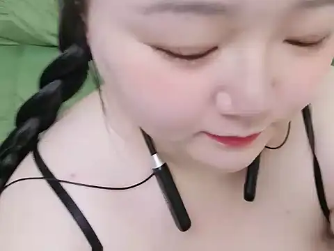 Snapshot of Adelle01 chatting on February 22, 2026, 8:46 am Adelle01 online show from February 22, 2026, 8:46 am