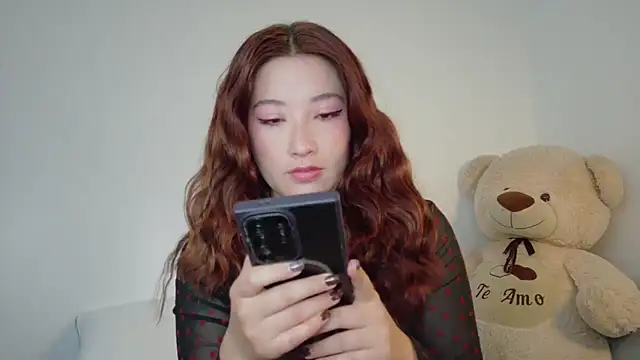 Snapshot of lunnaa_ chatting on June 23, 2026, 10:08 pm lunnaa online show from June 23, 2026, 10:08 pm