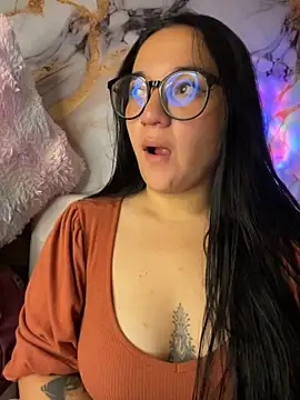 Snapshot of sara_roy04_ chatting on September 23, 2025, 4:26 am sara roy04  online show from September 23, 2025, 4:26 am