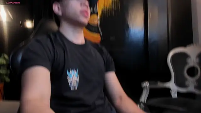 Eryonbradley online show from November 29, 2025, 11:24 am