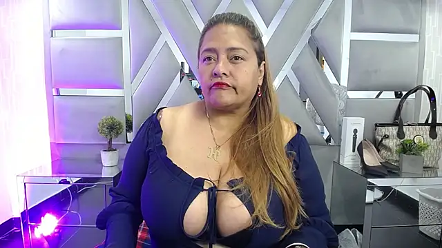 MonzerratBoyer online show from February 28, 2026, 6:31 pm