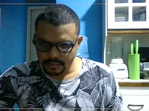 elturcudito online show from April 25, 2026, 4:04 am