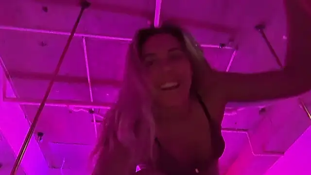 louiseberkeley online show from January 15, 2026, 4:17 am