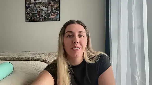 louiseberkeley online show from February 19, 2026, 6:09 am