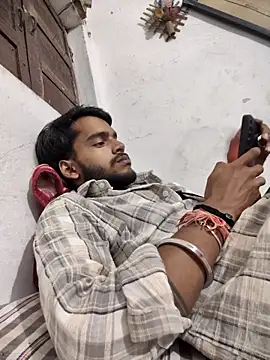 yashuuuu021 online show from September 24, 2025, 3:37 pm