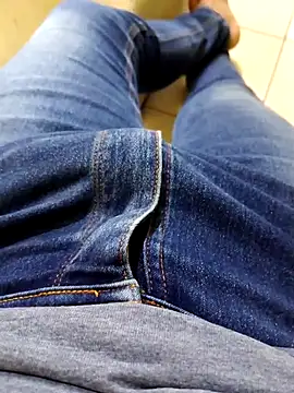 JoaoPedro17cm online show from September 30, 2025, 1:05 pm