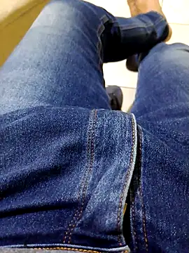 JoaoPedro17cm online show from October 7, 2025, 1:41 pm