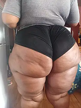 Snapshot of Babybigbutt chatting on July 31, 2026, 8:25 am Babybigbutt online show from July 31, 2026, 8:25 am
