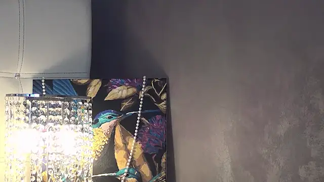 LadyValeriaXO online show from November 18, 2025, 12:20 pm