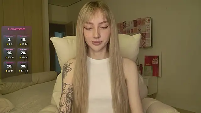 Lunainnk online show from March 9, 2026, 2:26 am