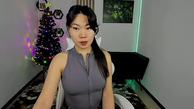 LunaPurrr online show from January 5, 2026, 11:08 pm