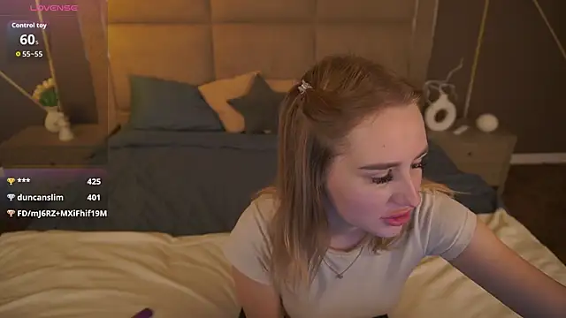 Snapshot of GabriellaJass chatting on October 8, 2025, 4:43 am GabriellaJass online show from October 8, 2025, 4:43 am