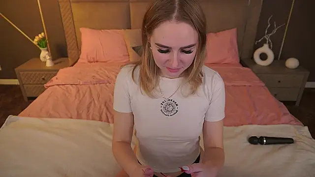 Snapshot of GabriellaJass chatting on October 19, 2025, 7:58 pm GabriellaJass online show from October 19, 2025, 7:58 pm