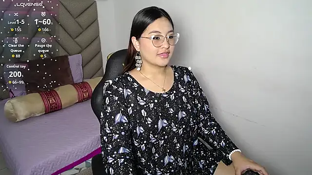 heluejamil online show from November 1, 2025, 12:40 pm