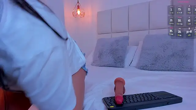 Nina sweetz12 online show from September 27, 2025, 5:29 pm