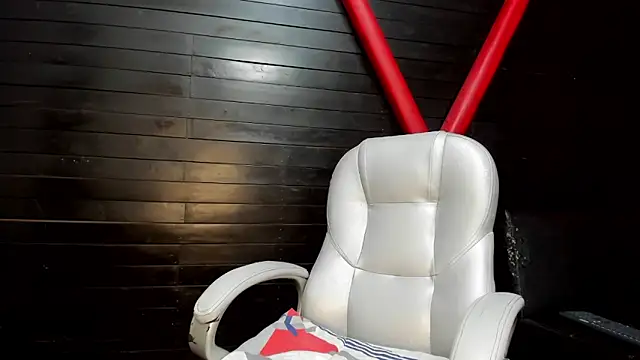 Snapshot of michaelmistress chatting on September 10, 2025, 12:27 pm michaelmistress online show from September 10, 2025, 12:27 pm