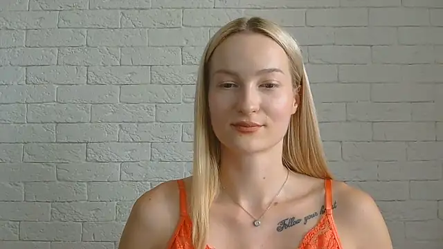Snapshot of Alice_Sweet_01 chatting on July 10, 2026, 11:57 am Alice Sweet 01 online show from July 10, 2026, 11:57 am