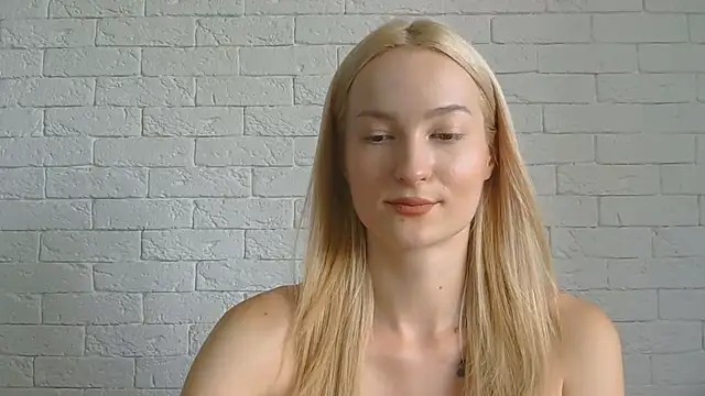 Snapshot of Alice_Sweet_01 chatting on July 27, 2026, 11:17 am Alice Sweet 01 online show from July 27, 2026, 11:17 am