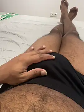 Snapshot of Madu0999 chatting on October 27, 2025, 6:56 pm Madu0999 online show from October 27, 2025, 6:56 pm