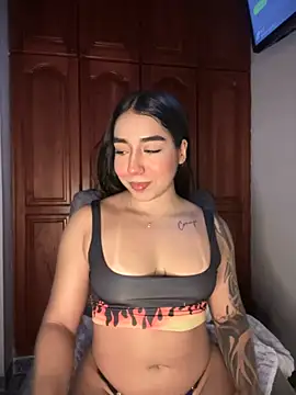 KaditaNavarro online show from October 29, 2025, 9:49 pm