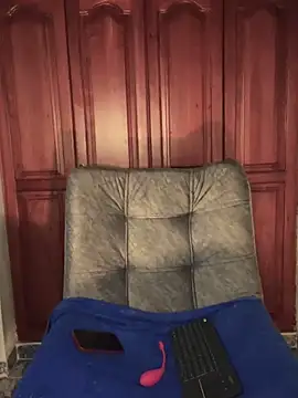 KaditaNavarro online show from March 8, 2026, 9:07 pm