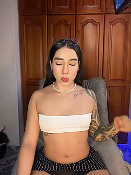 KaditaNavarro online show from March 16, 2026, 11:20 pm