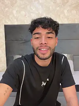 RaphaelDufort online show from November 6, 2025, 12:11 am