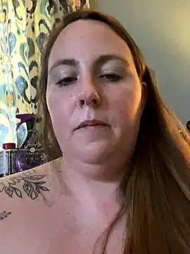 Domimommy420 online show from October 9, 2025, 5:33 pm