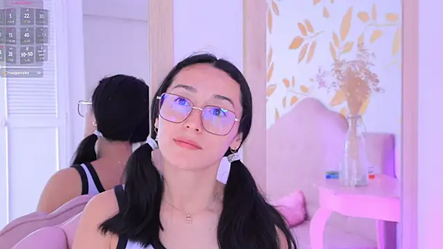 Ginevra esposito online show from October 10, 2025, 12:59 pm