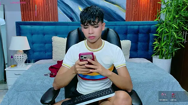 Snapshot of dilan_911 chatting on May 31, 2026, 8:32 pm dilan 911 online show from May 31, 2026, 8:32 pm