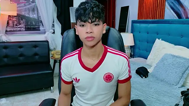 Snapshot of dilan_911 chatting on June 6, 2026, 6:45 pm dilan 911 online show from June 6, 2026, 6:45 pm