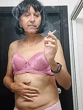 Emily de Carla online show from October 17, 2025, 6:27 am