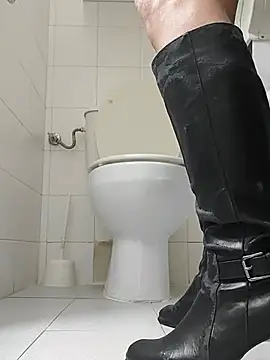 Emily de Carla online show from March 27, 2026, 8:26 am