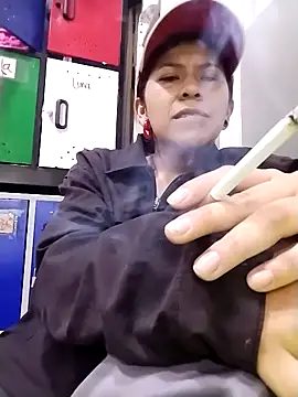 Raven Rouge  online show from February 28, 2026, 7:37 pm