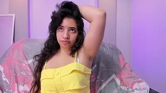 Nicol Chang online show from November 29, 2025, 8:01 pm